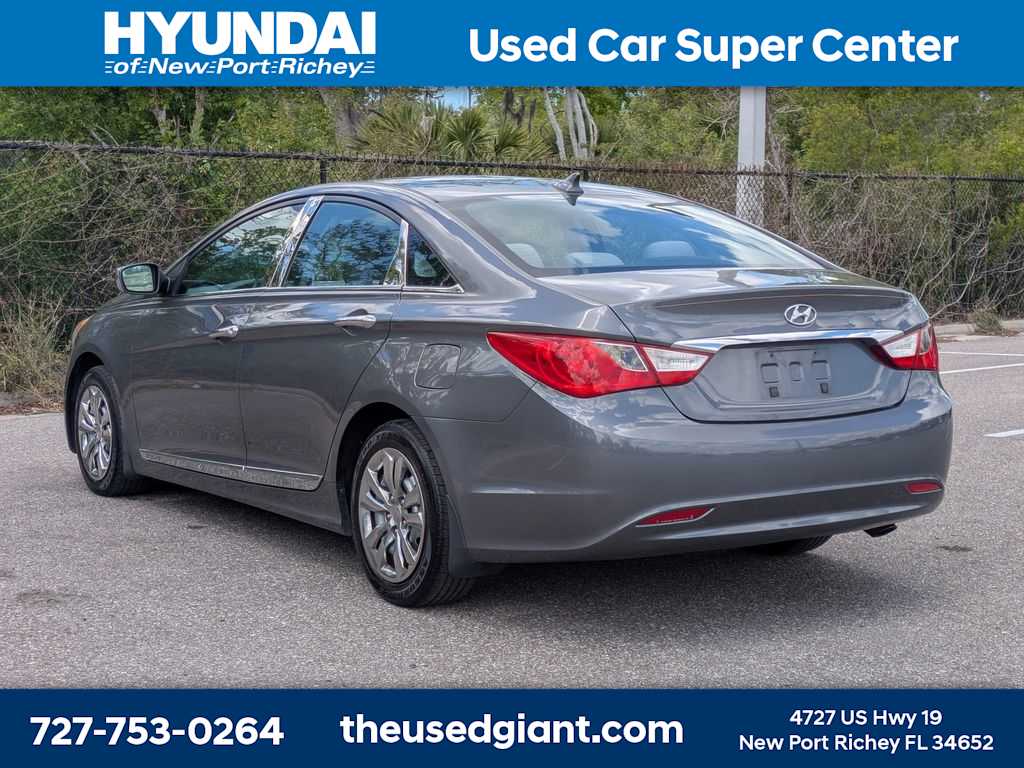 Thumbnail: 2012 Hyundai Sonata - 3