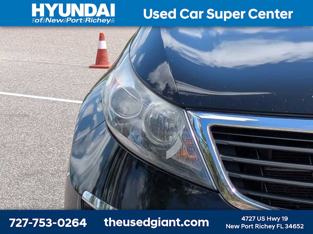 Thumbnail: 2011 Kia Sportage - 9