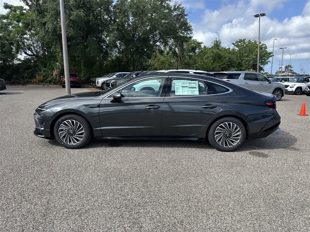 Thumbnail: 2025 Hyundai Sonata - 3