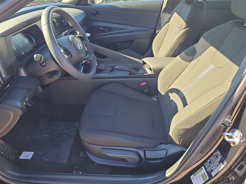 Thumbnail: 2026 Hyundai Elantra - 14