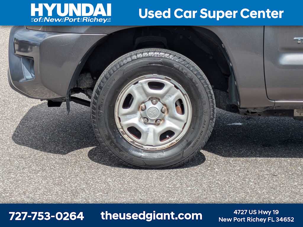 Thumbnail: 2012 Toyota Tacoma - 10