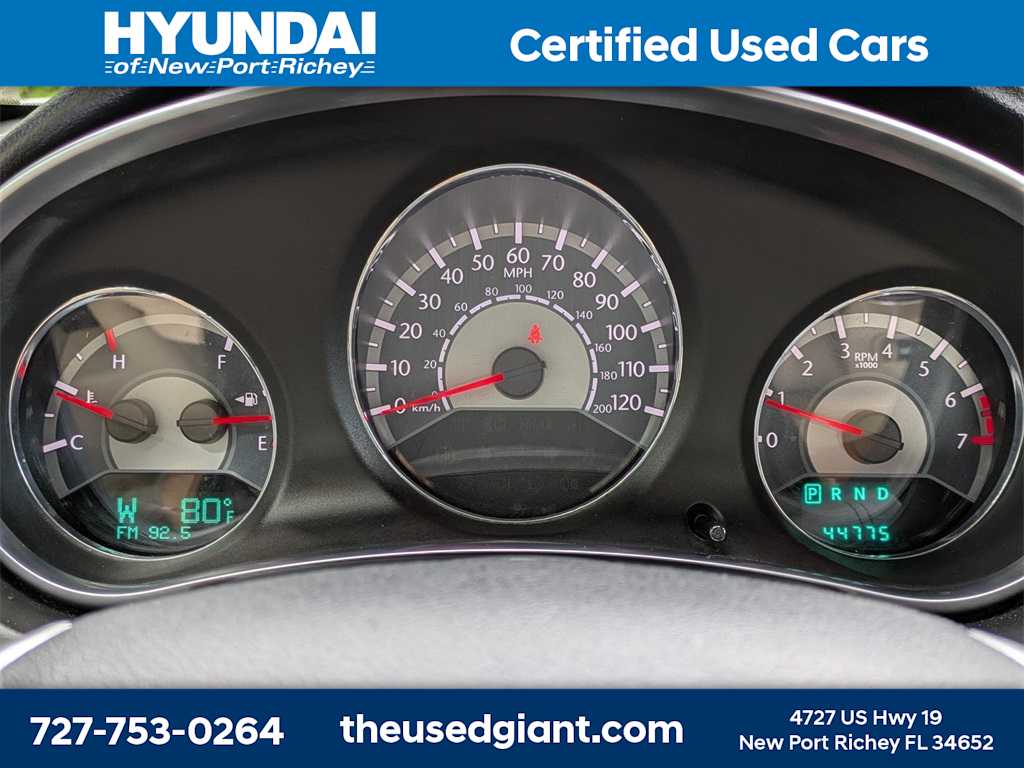Thumbnail: 2011 Chrysler 200 - 30