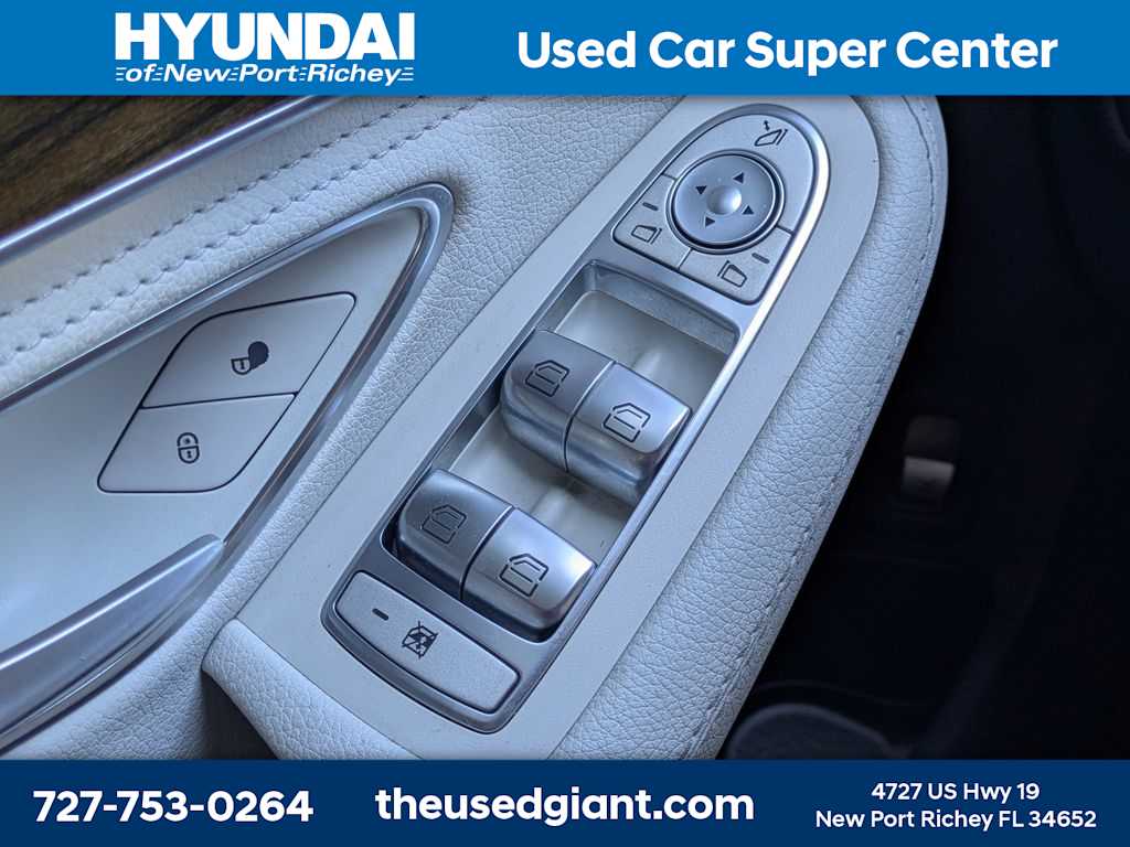 Thumbnail: 2016 Mercedes-Benz C-Class - 34