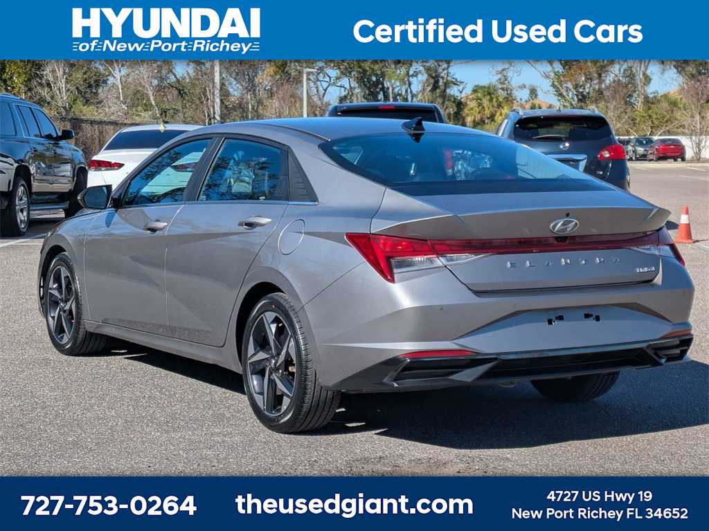 Thumbnail: 2023 Hyundai Elantra - 3