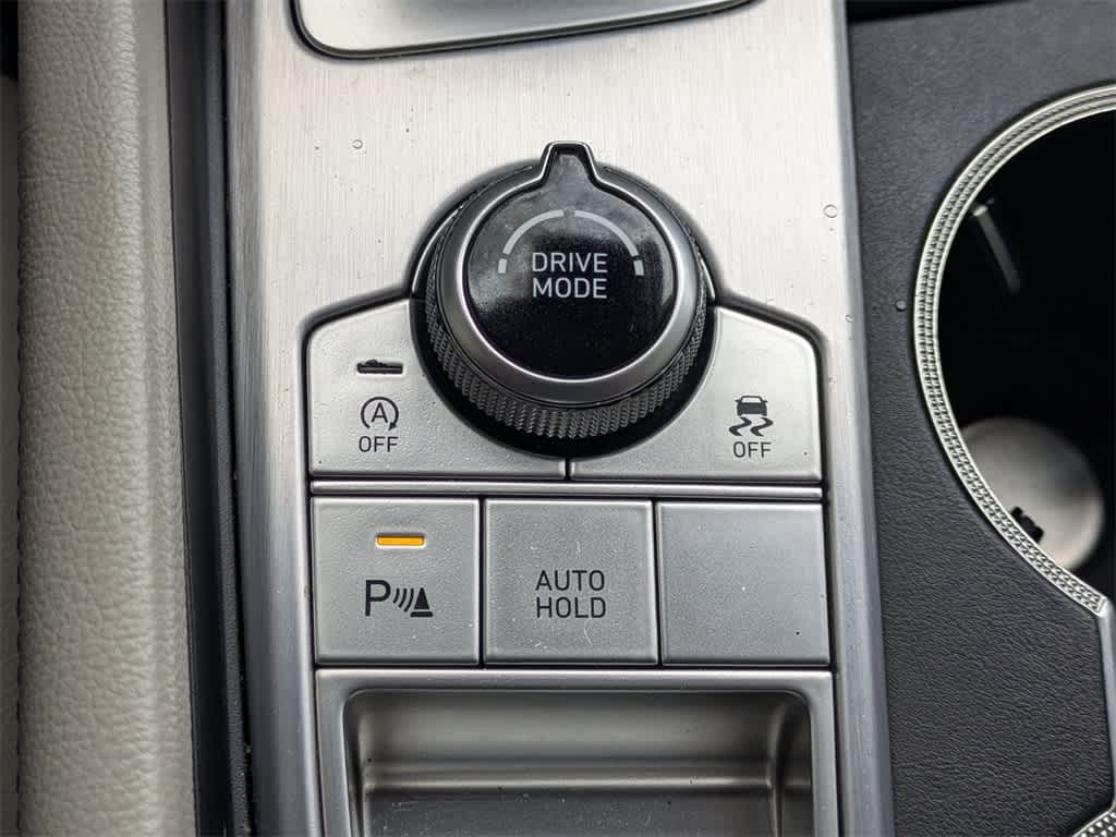 Thumbnail: 2020 Genesis G70 - 29