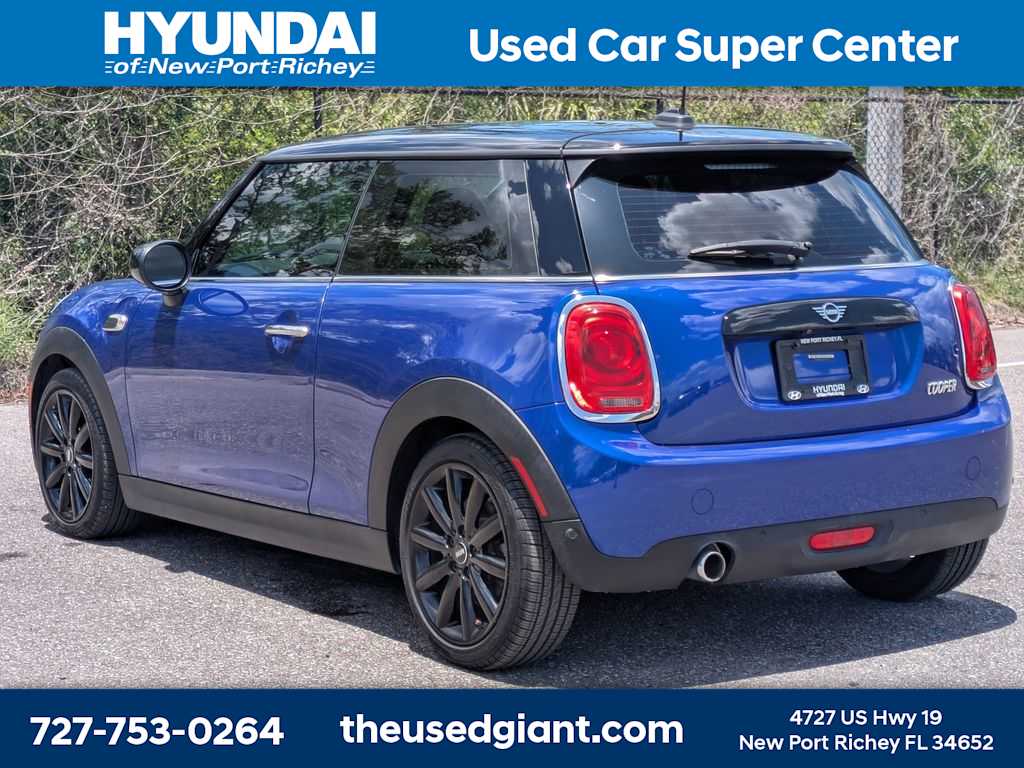 Thumbnail: 2020 MINI Cooper Hardtop - 3