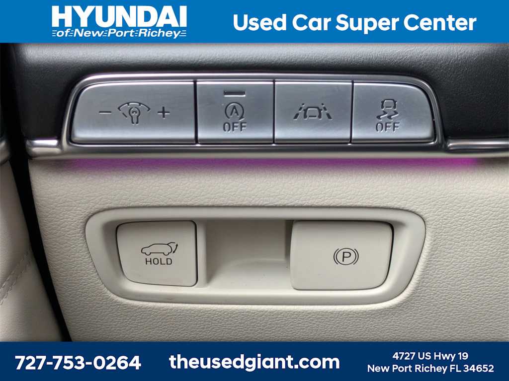 Thumbnail: 2021 Genesis GV80 - 34