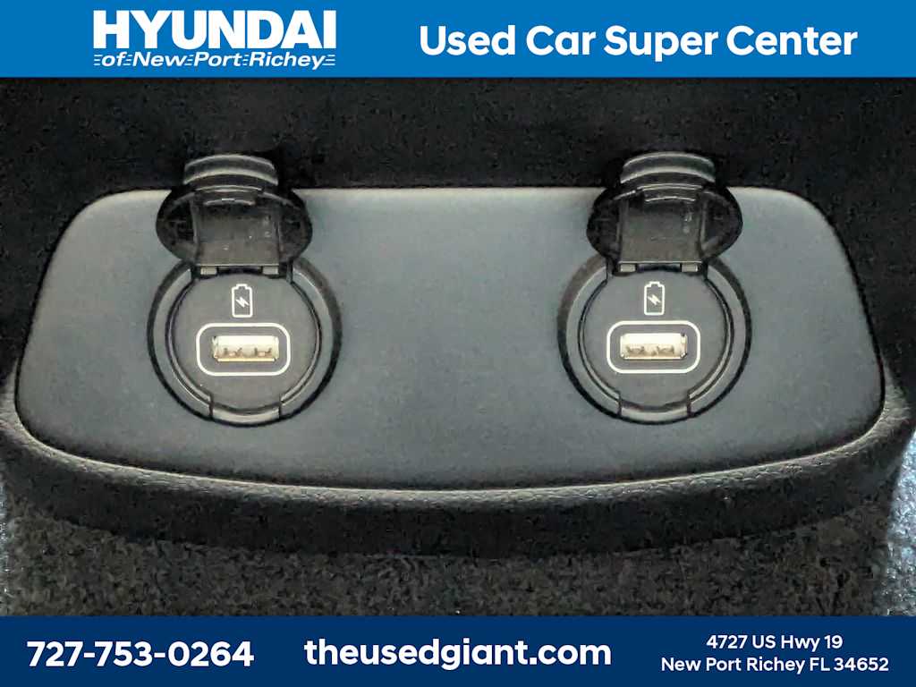 Thumbnail: 2019 Hyundai Santa Fe - 16