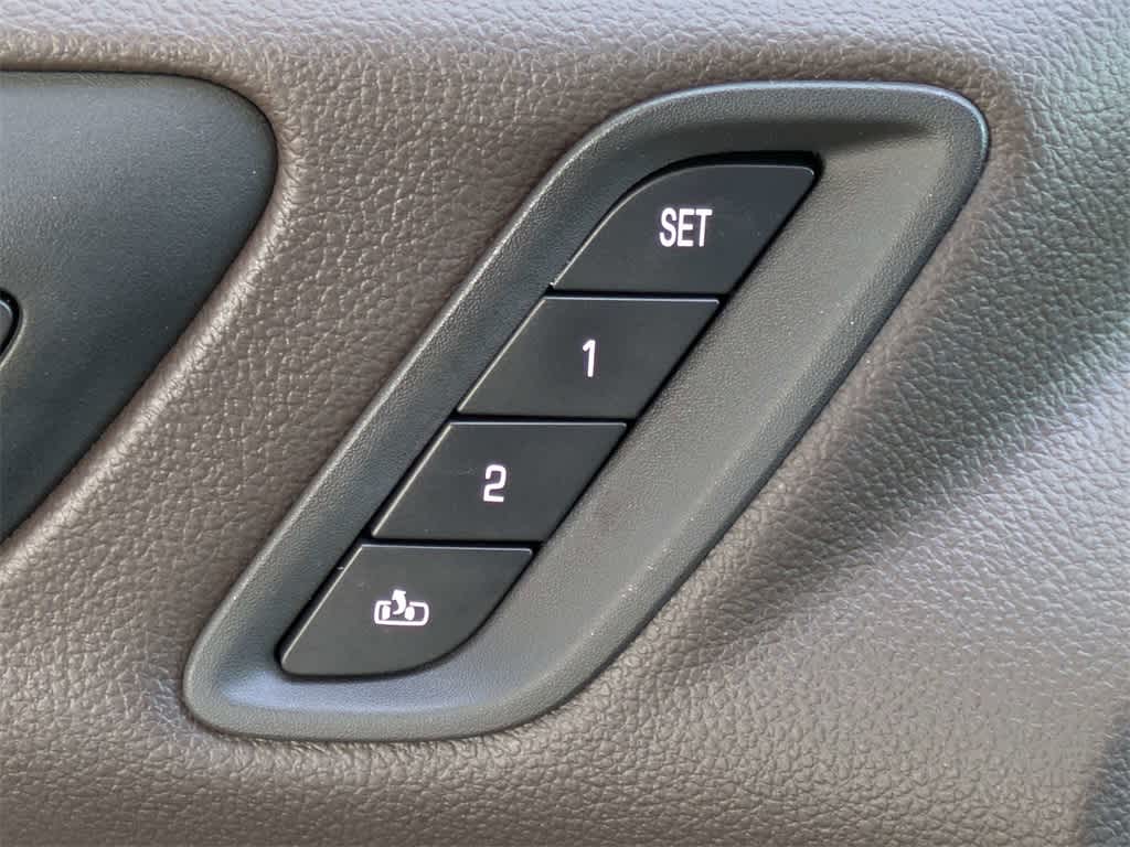 Thumbnail: 2022 GMC Acadia - 26