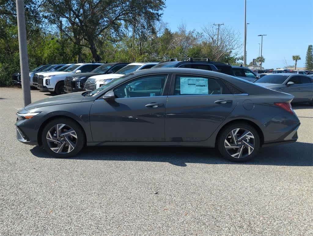 Thumbnail: 2025 Hyundai Elantra - 3