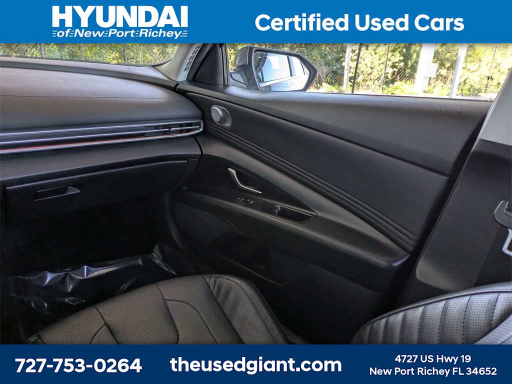 Thumbnail: 2023 Hyundai Elantra - 17