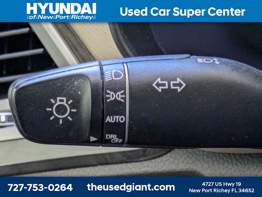 Thumbnail: 2017 Hyundai Santa Fe - 30