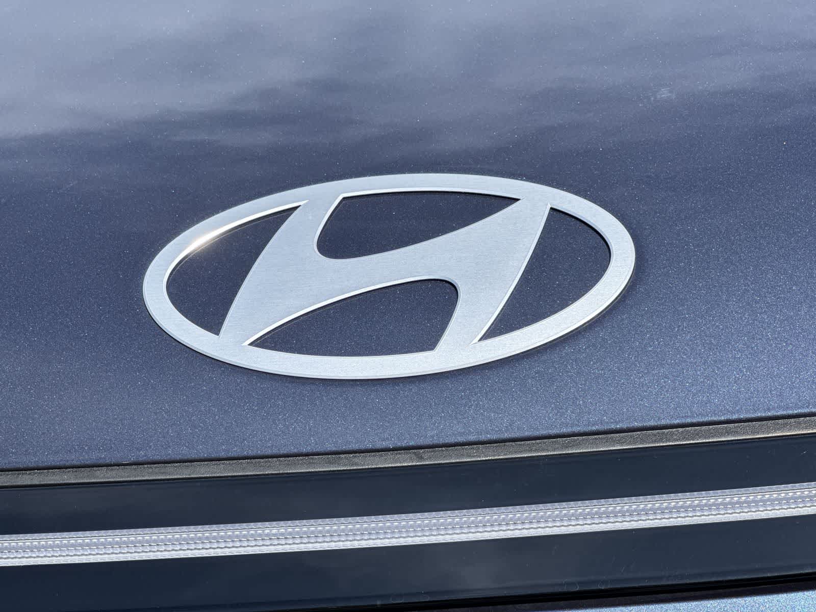 2025 Hyundai Kona SE 11
