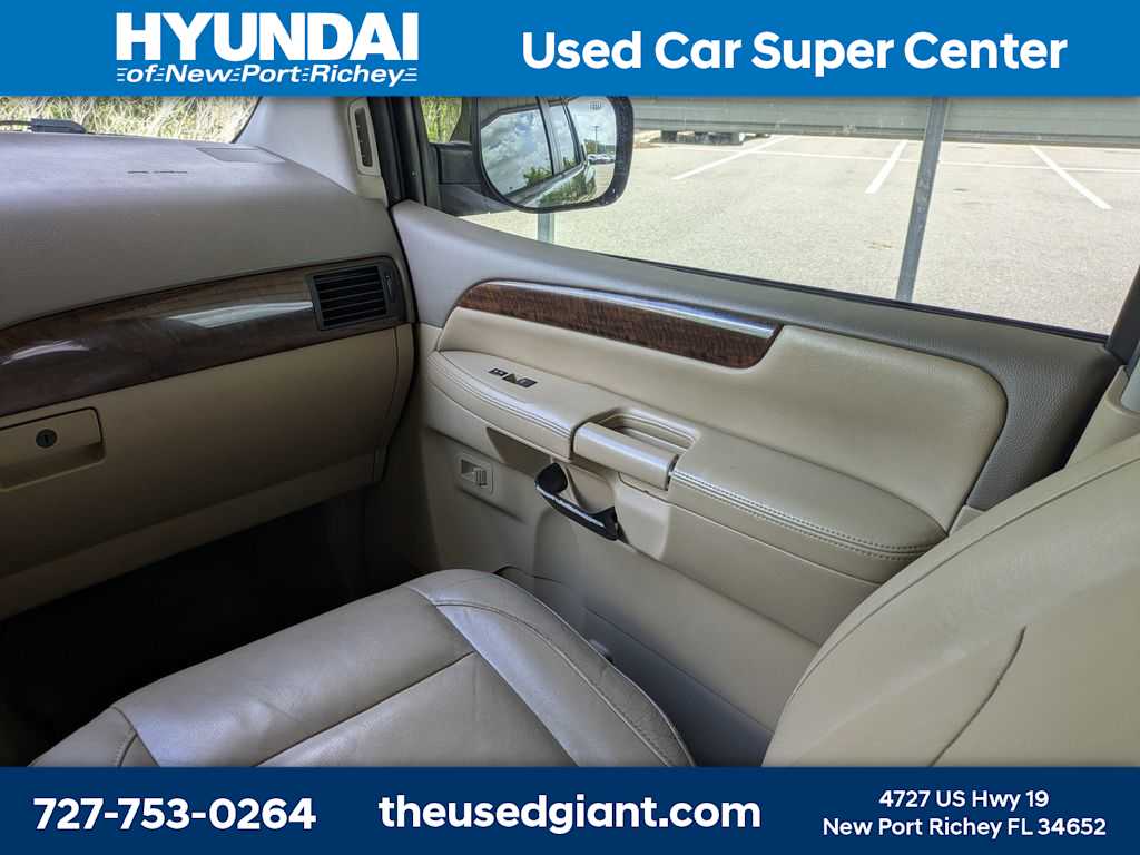 Thumbnail: 2014 Nissan Armada - 24