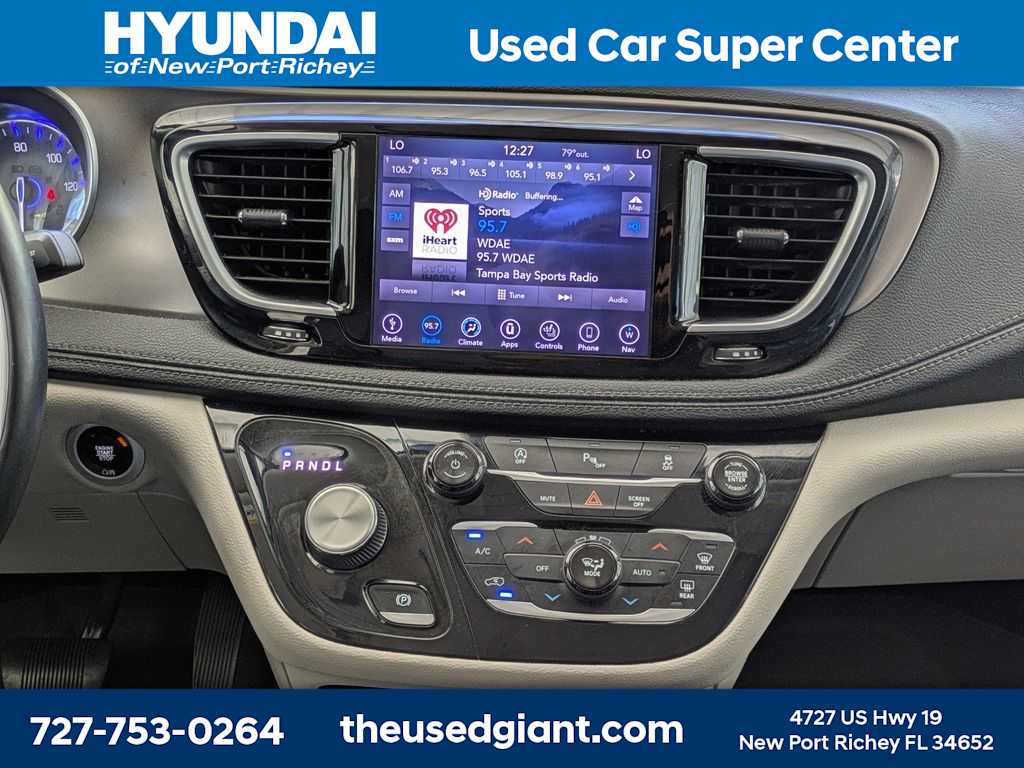 Thumbnail: 2018 Chrysler Pacifica - 29