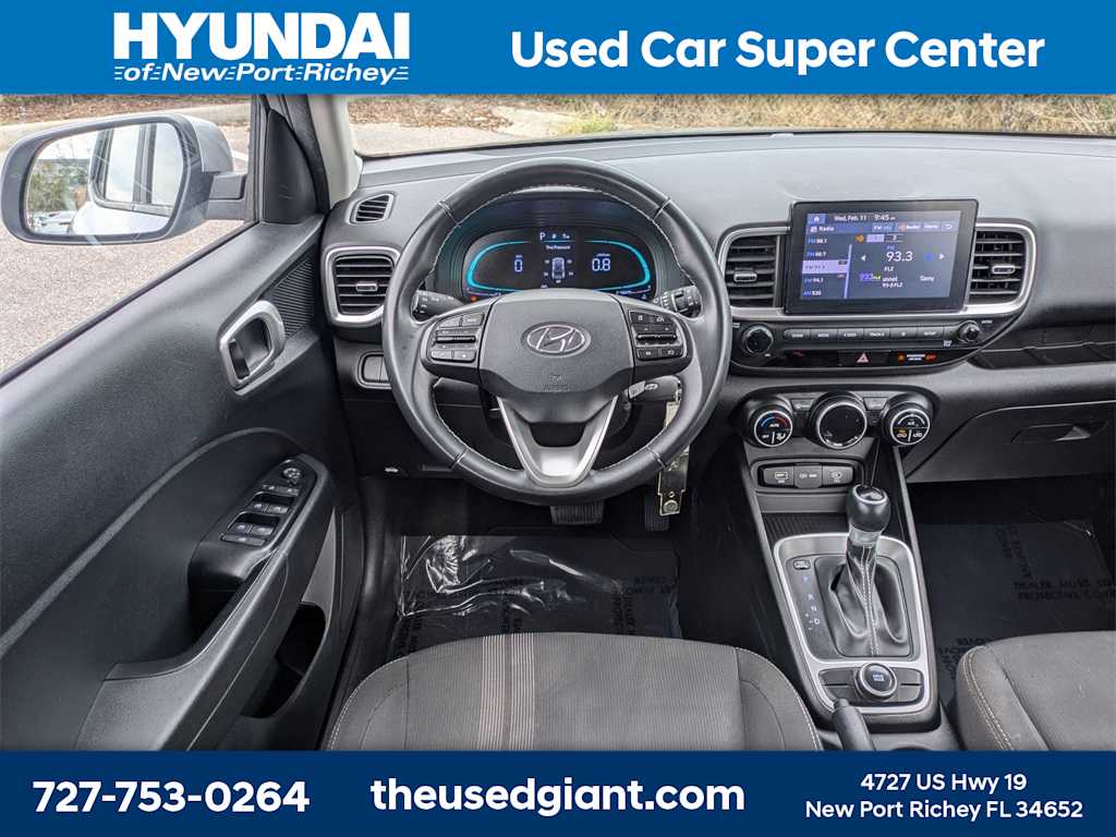 Thumbnail: 2023 Hyundai Venue - 16