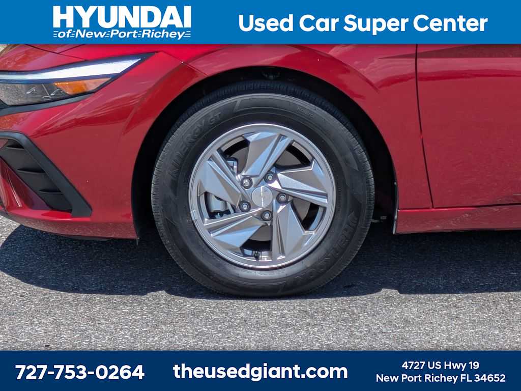 Thumbnail: 2025 Hyundai Elantra - 10