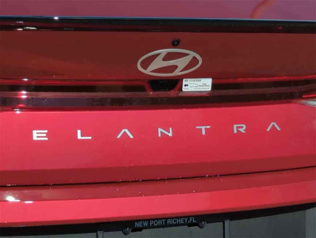 2025 Hyundai Elantra Sport 10
