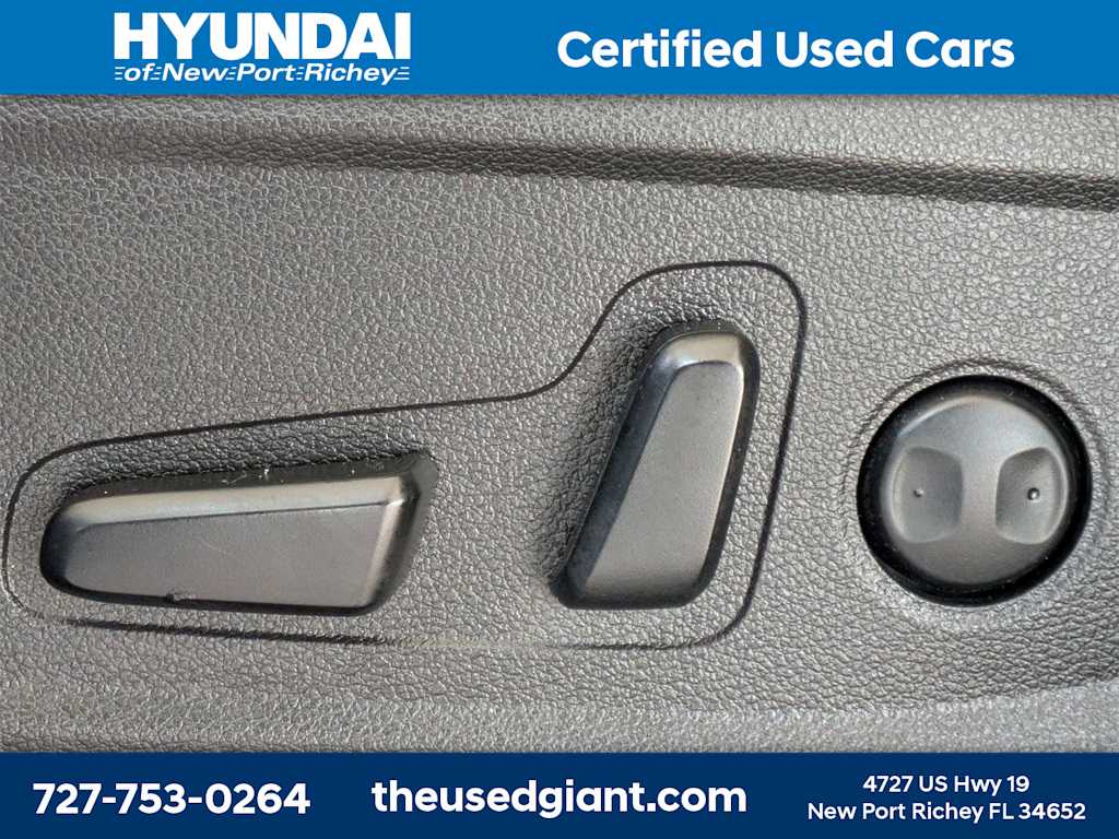 Thumbnail: 2023 Hyundai Santa Fe - 24