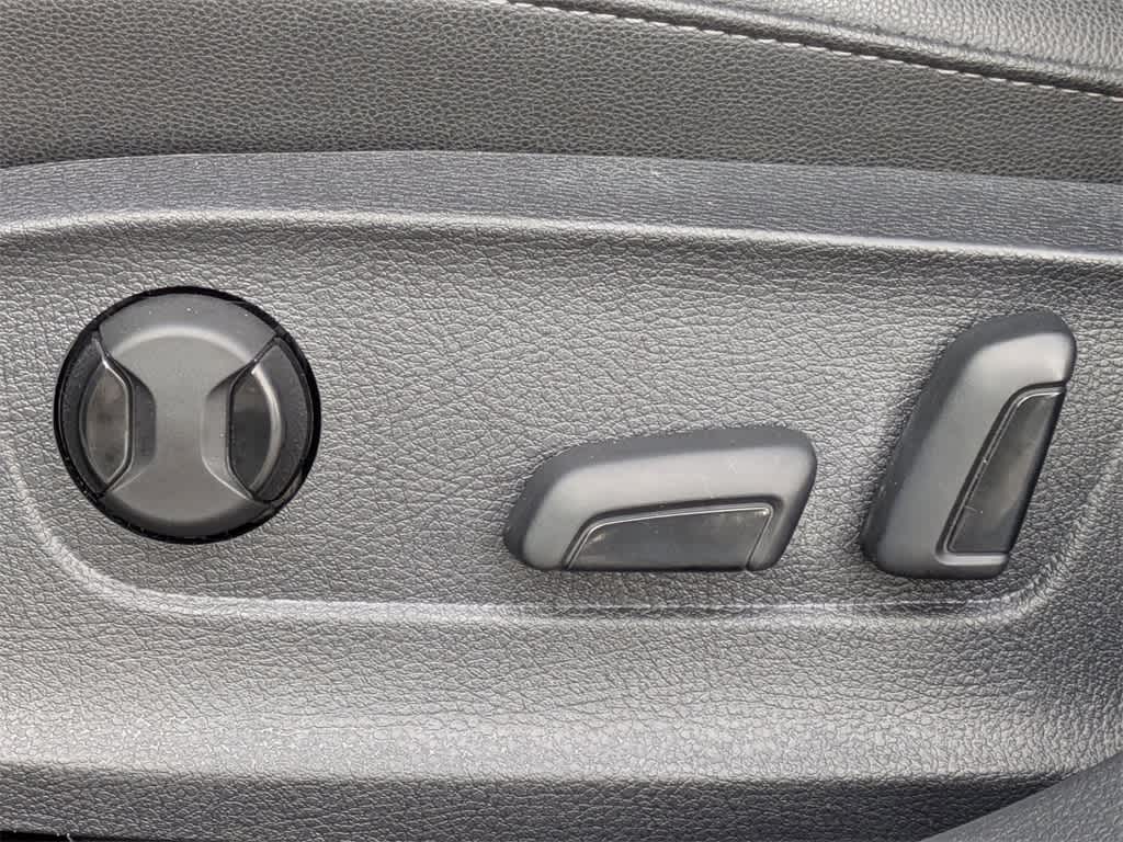 Thumbnail: 2020 Volkswagen Passat - 21