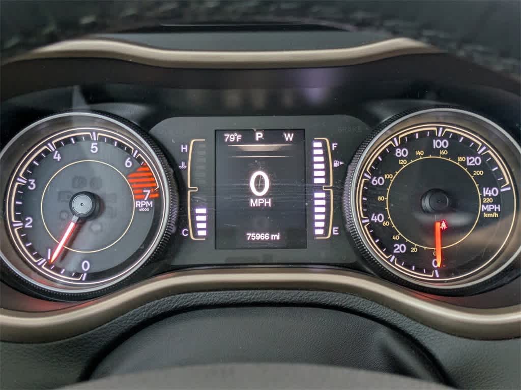 Thumbnail: 2016 Jeep Cherokee - 33