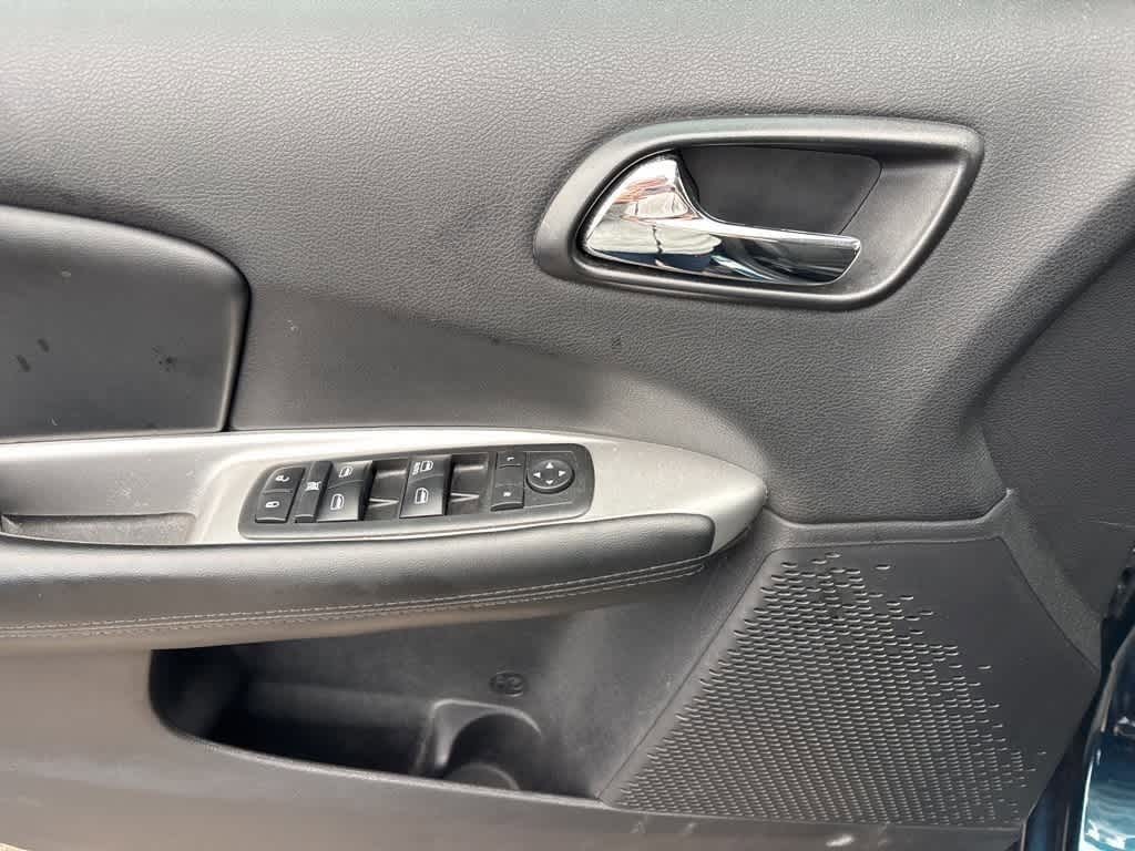 Thumbnail: 2015 Dodge Journey - 9