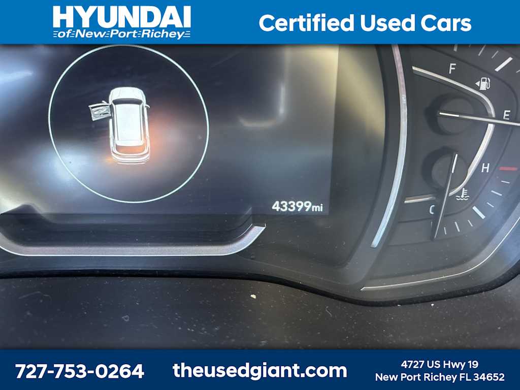 Thumbnail: 2019 Hyundai Santa Fe - 11