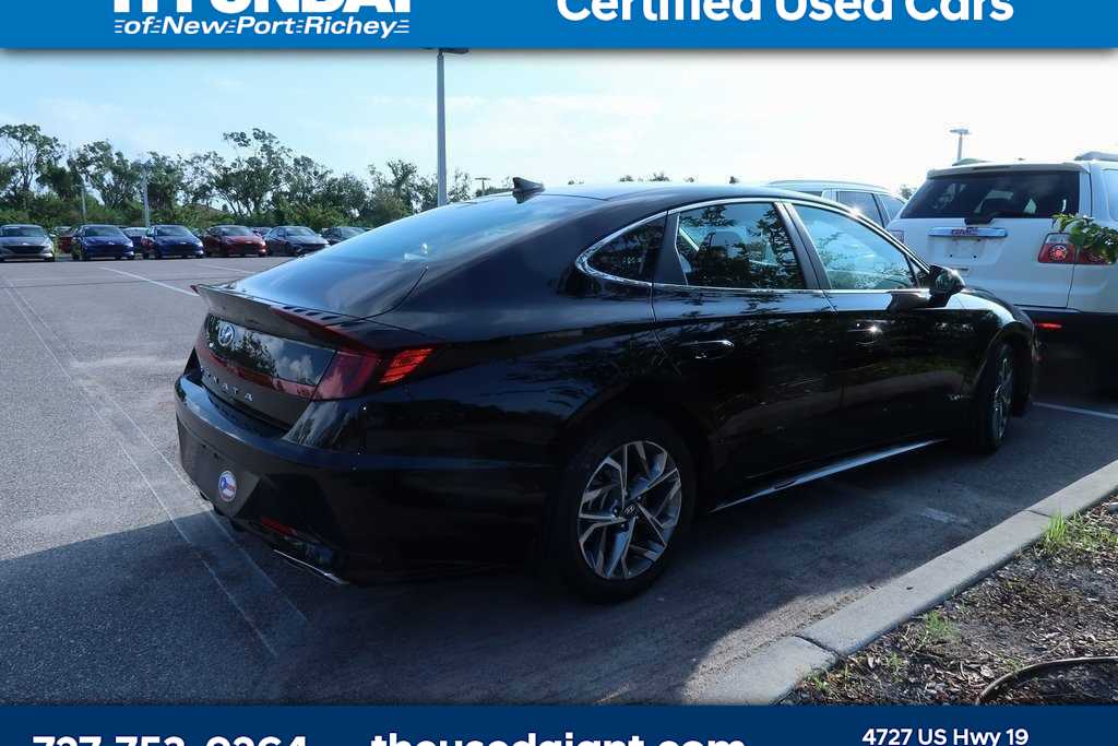 Thumbnail: 2022 Hyundai Sonata - 3