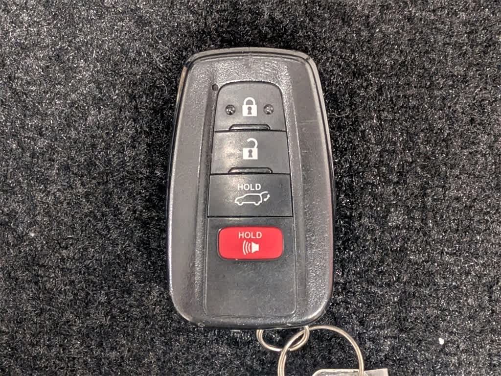 Thumbnail: 2022 Toyota Highlander - 44