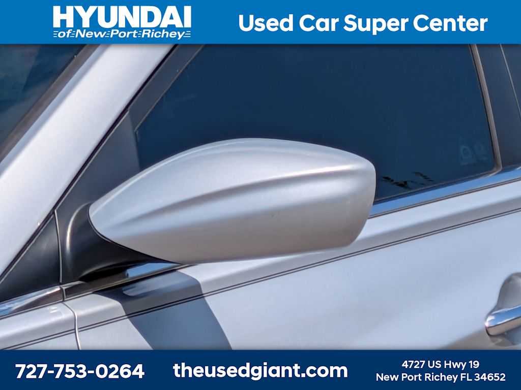Thumbnail: 2013 Hyundai Sonata - 11