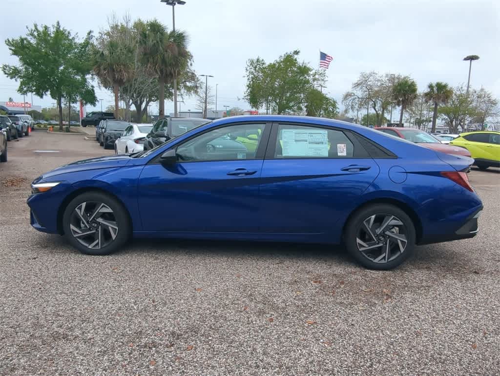 Thumbnail: 2025 Hyundai Elantra - 2