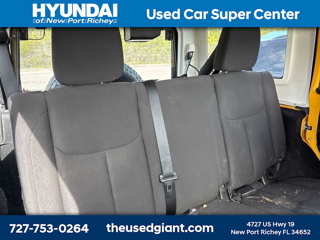 Thumbnail: 2015 Jeep Wrangler - 9