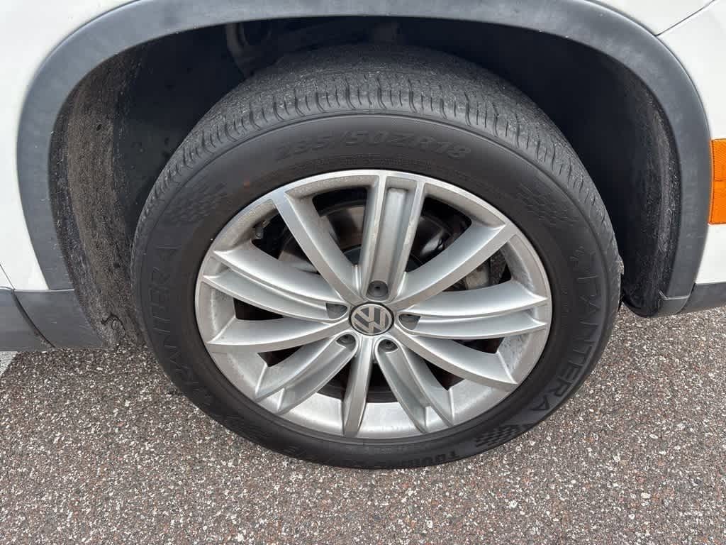 Thumbnail: 2014 Volkswagen Tiguan - 6