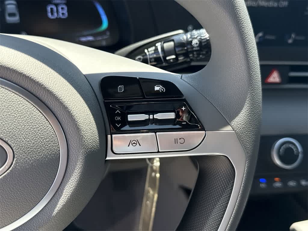 Thumbnail: 2025 Hyundai Elantra - 24