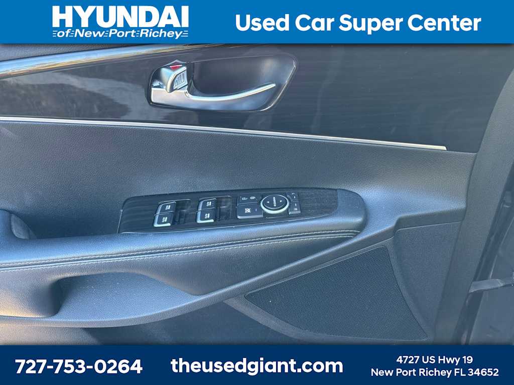 Thumbnail: 2019 Kia Sorento - 10