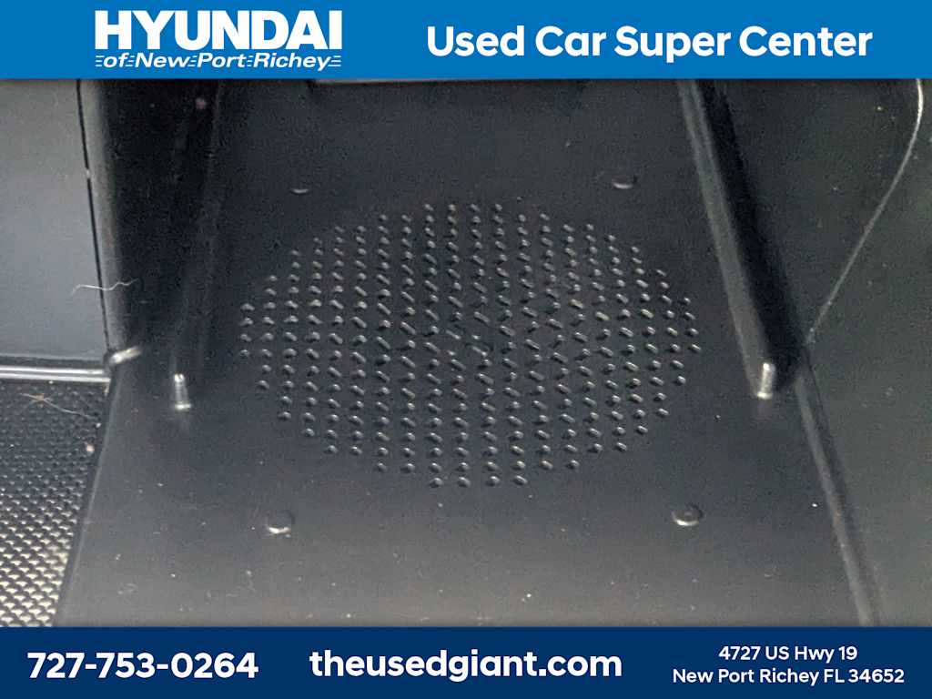 Thumbnail: 2023 Hyundai Santa Cruz - 25