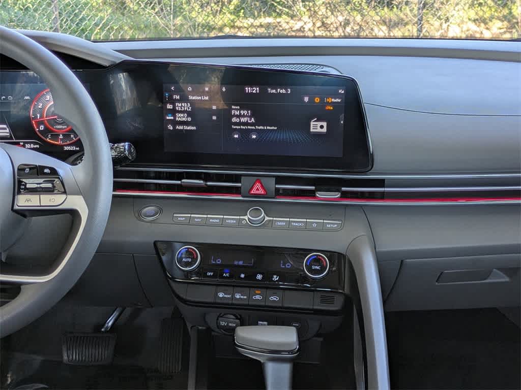 Thumbnail: 2024 Hyundai Elantra - 18