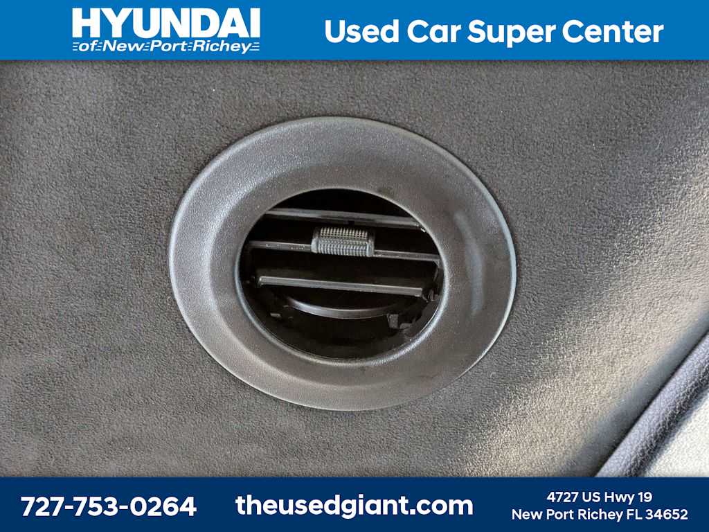 Thumbnail: 2022 Chrysler Pacifica - 19