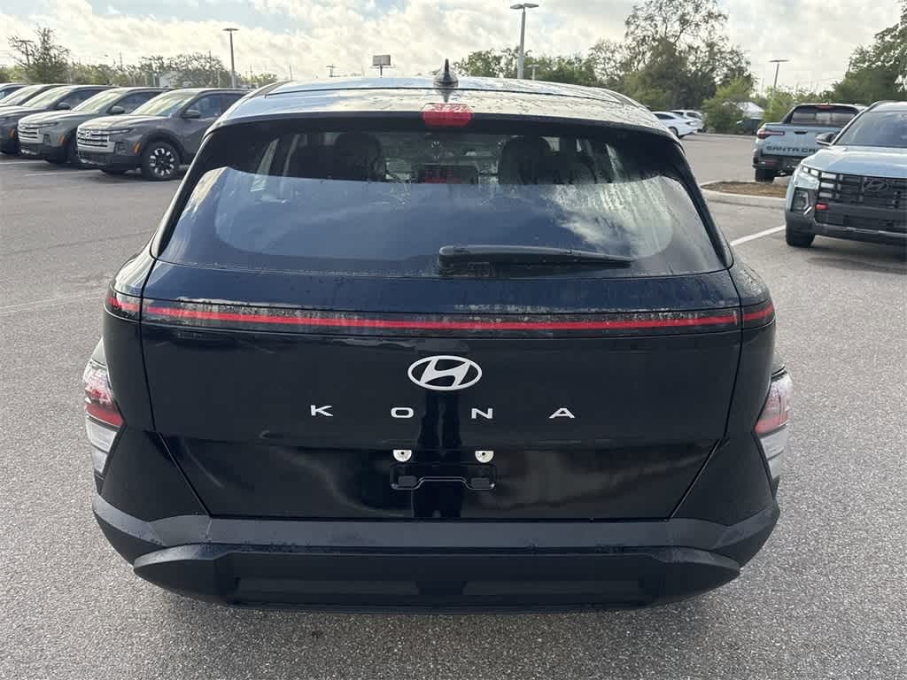 2025 Hyundai Kona SE 4
