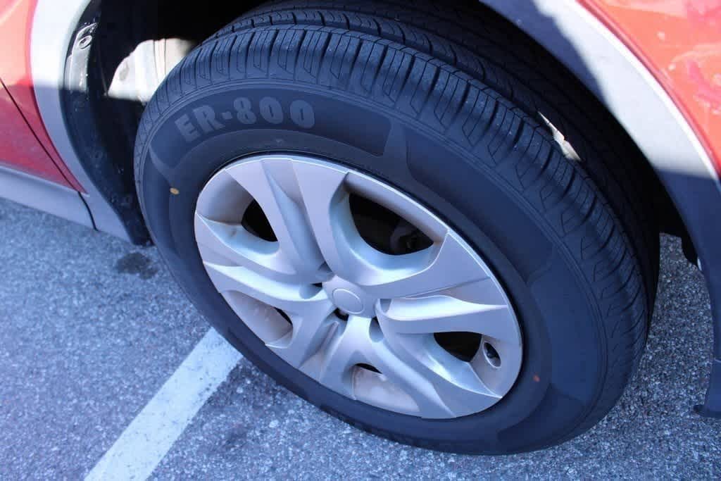 Thumbnail: 2015 Toyota RAV4 - 6