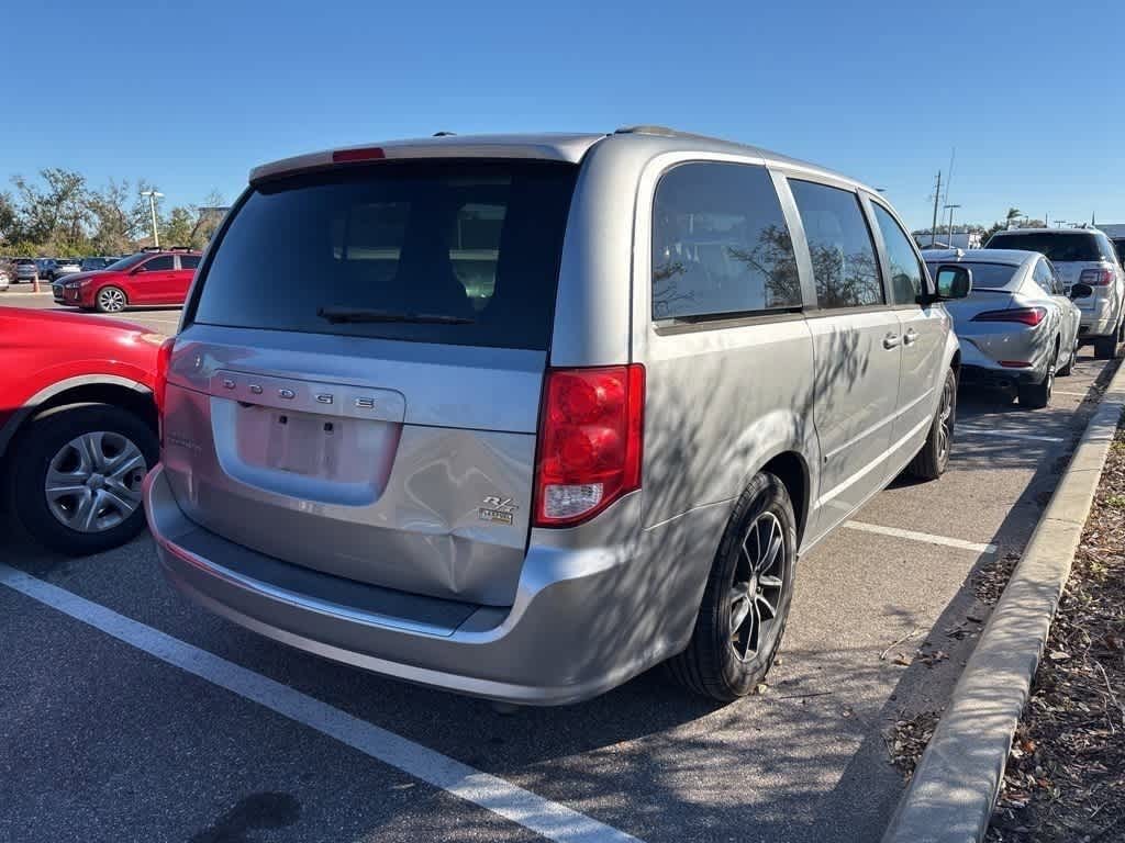 Thumbnail: 2016 Dodge Grand Caravan - 3