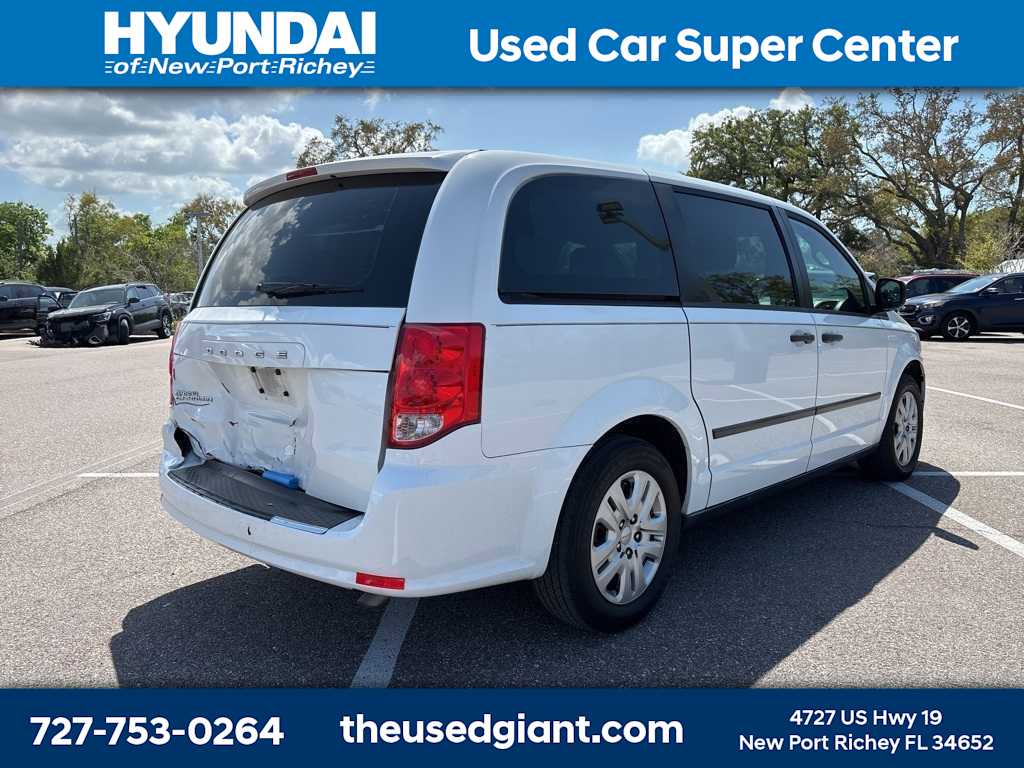 Thumbnail: 2015 Dodge Grand Caravan - 3