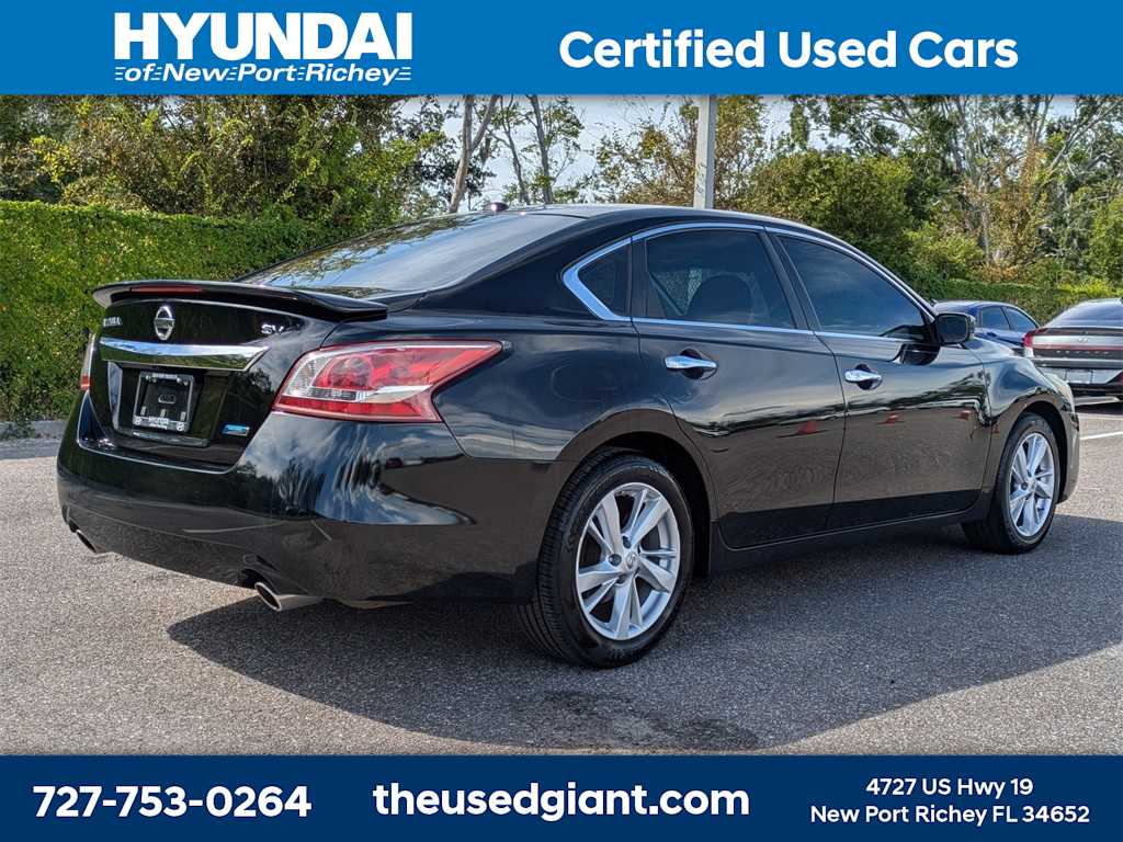 Thumbnail: 2013 Nissan Altima - 5