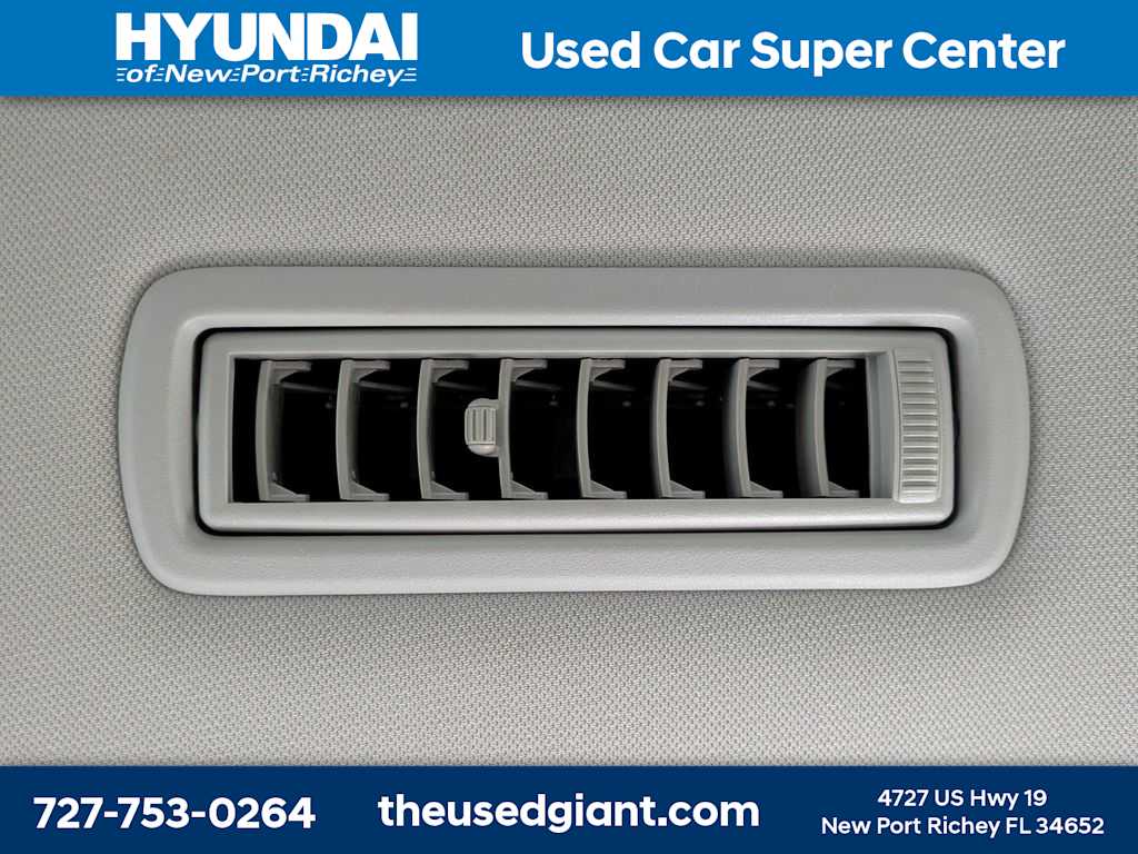 Thumbnail: 2021 Toyota Highlander - 17