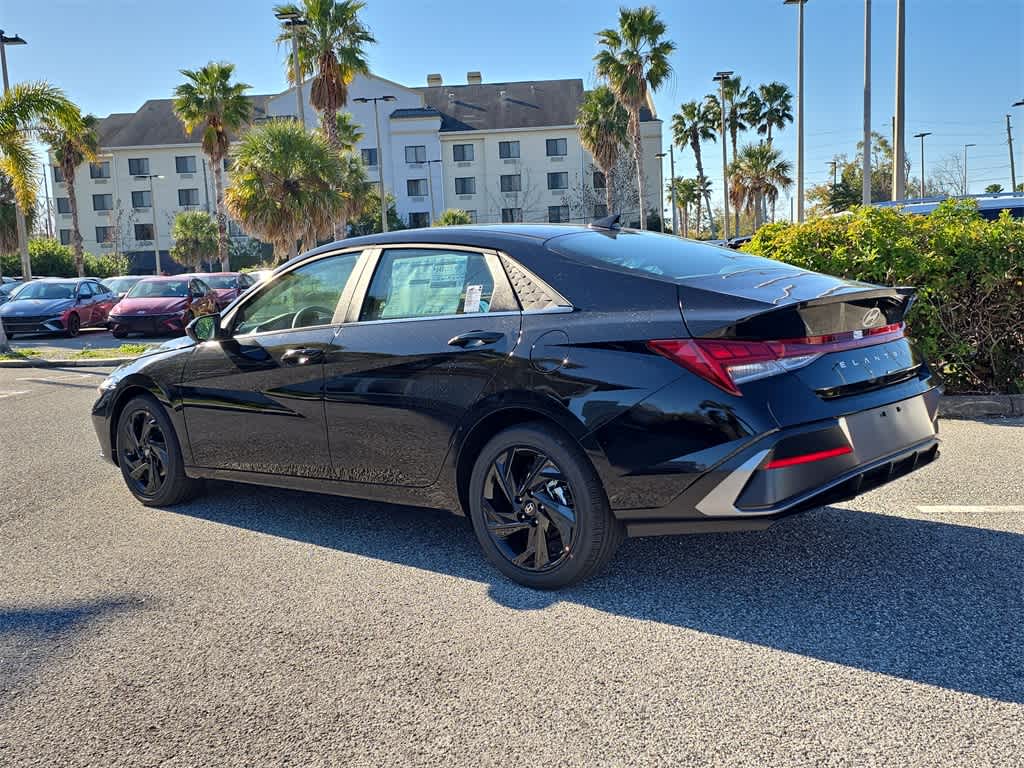 Thumbnail: 2026 Hyundai Elantra - 4