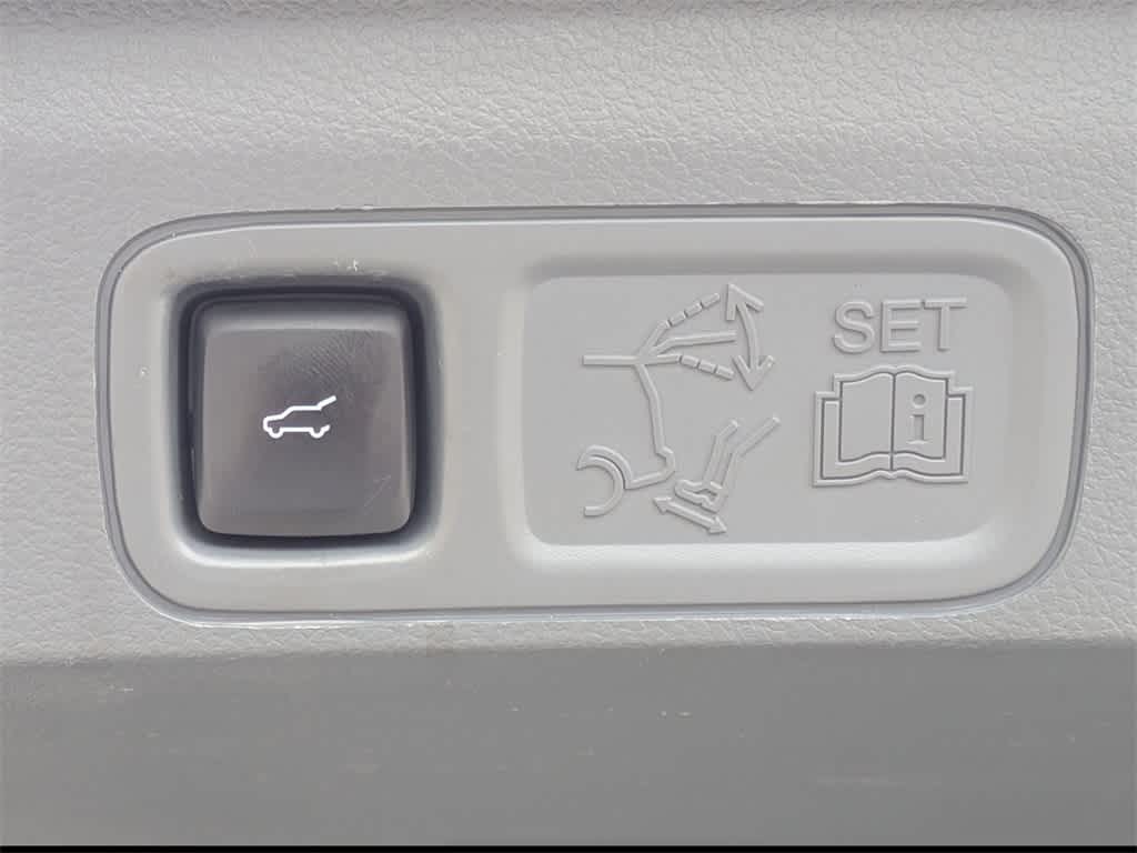 Thumbnail: 2020 Lincoln Navigator - 13