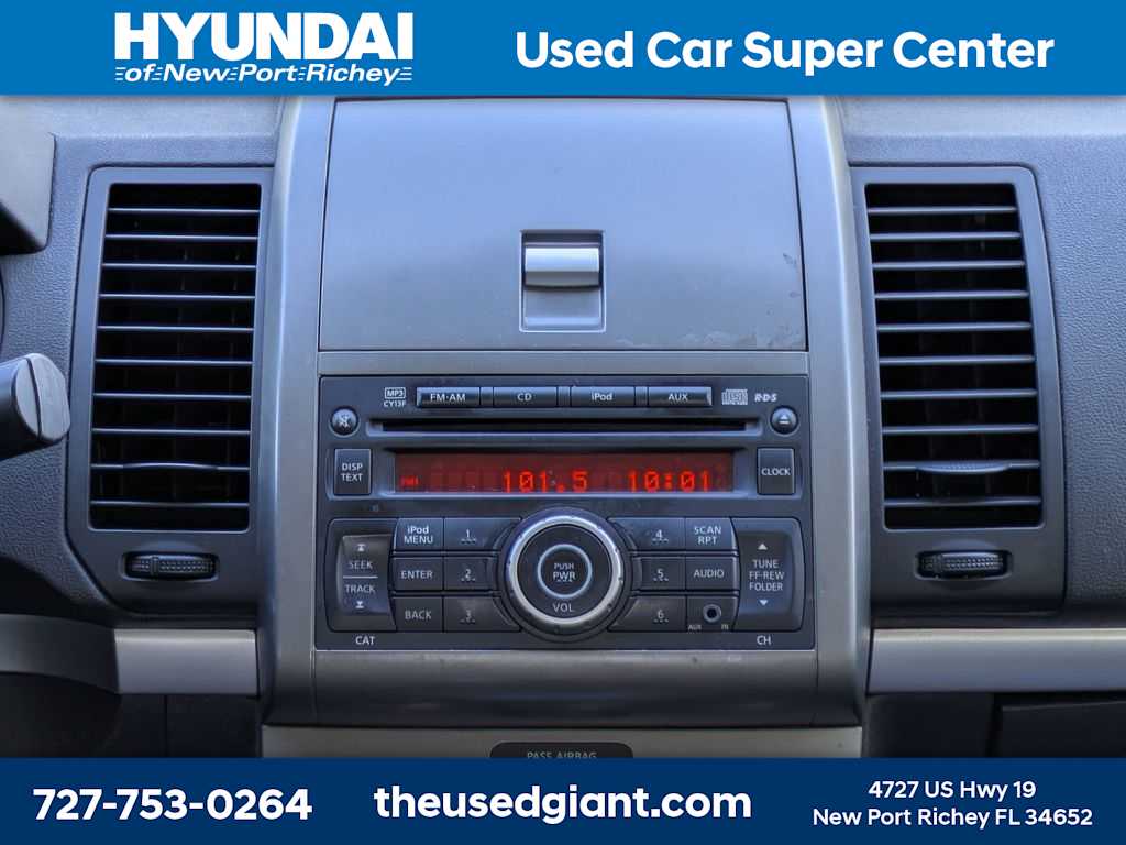 Thumbnail: 2012 Nissan Sentra - 18
