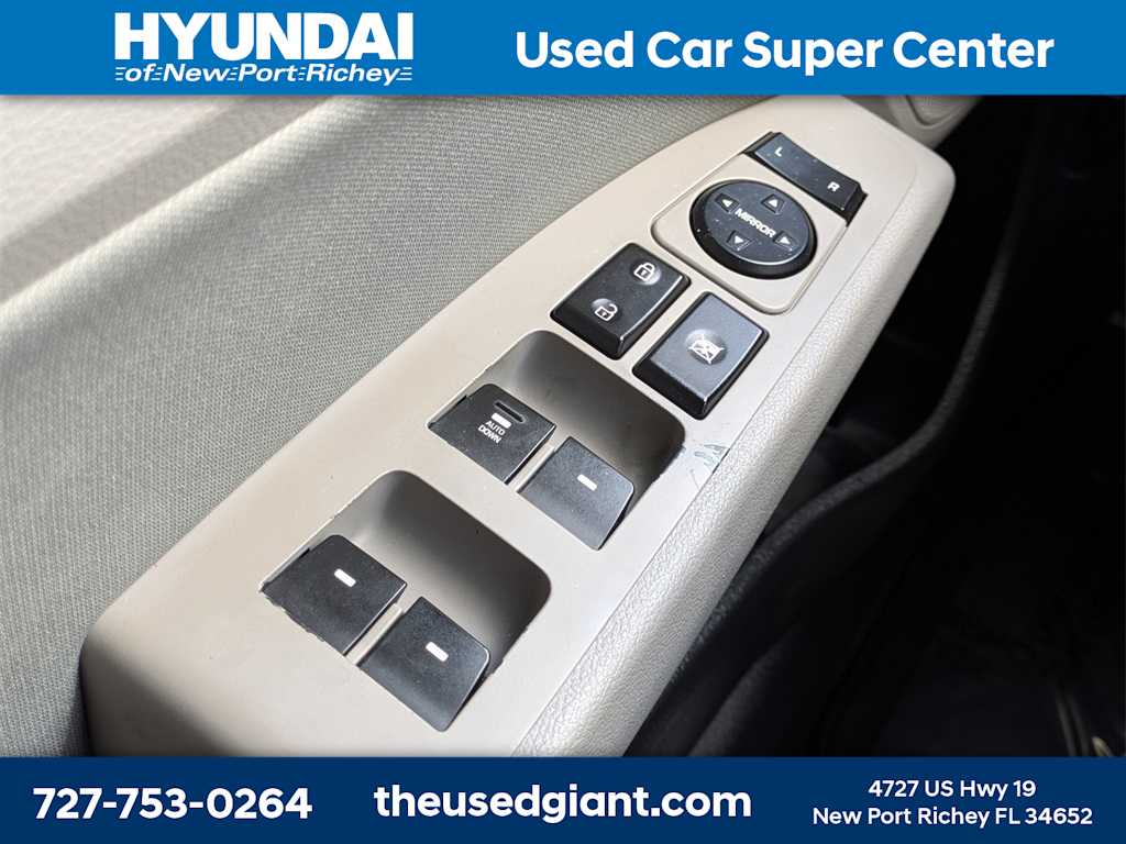 Thumbnail: 2017 Hyundai Elantra - 22