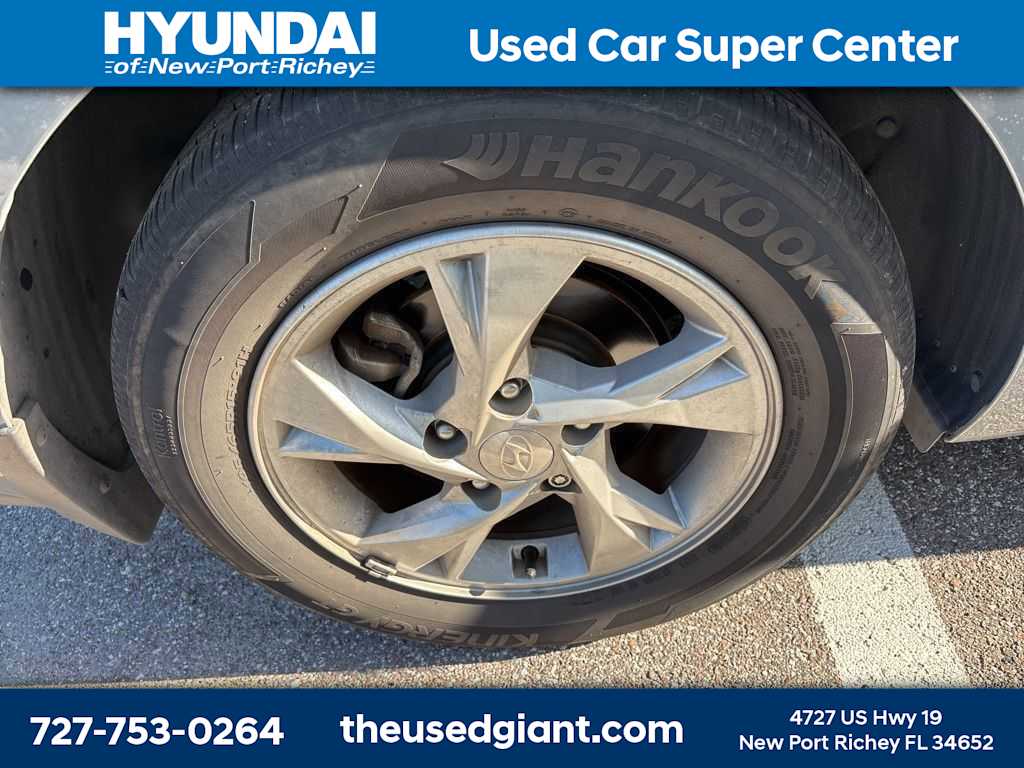 Thumbnail: 2023 Hyundai Elantra - 5