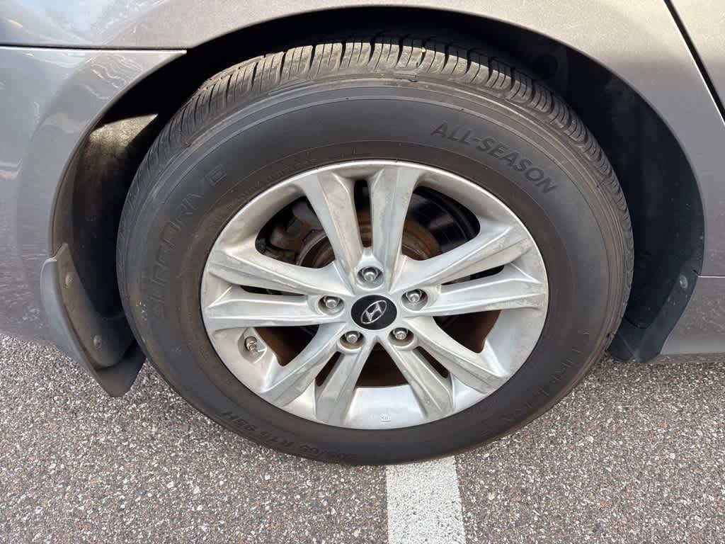 Thumbnail: 2011 Hyundai Sonata - 5